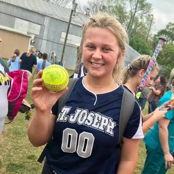 Meet your Posher, Heather - Picture 2 of 3